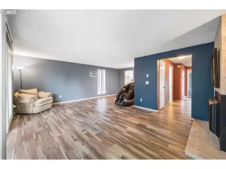 Photo #6: 23214542 Listing