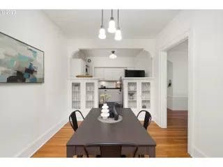 Photo #4: 23215568 Listing