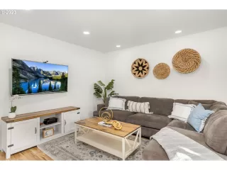 Photo #5: 23216867 Listing 