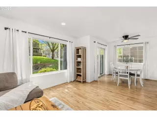 Photo #6: 23216867 Listing 