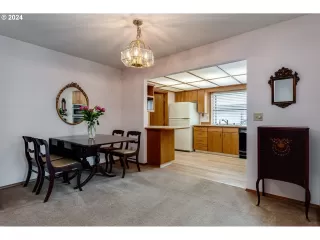 Photo #3: 23217602 Listing