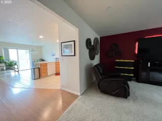 Photo #5: 23217653 Listing