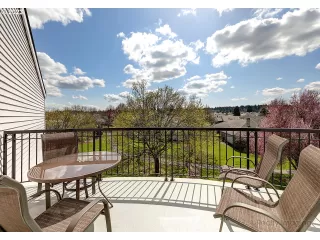 Photo #6: 23218300 Listing