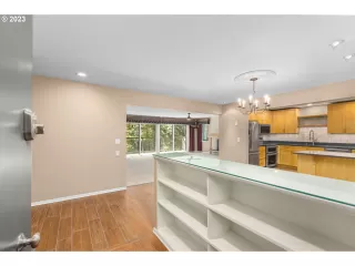 Photo #2: 23220202 Listing