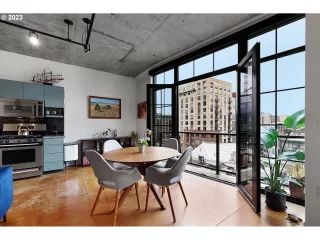 Photo #2: 23220762 Listing