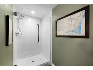 Photo #6: 23220762 Listing