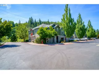 Photo #2: 23221320 Listing 