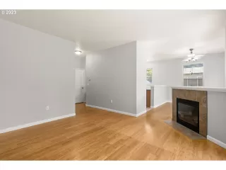 Photo #5: 23221320 Listing 