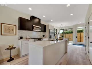 Photo #3: 23222435 Listing 