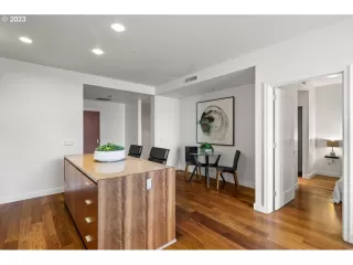 Photo #3: 23222841 Listing