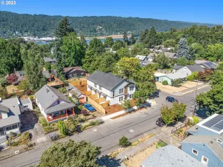 Photo #3: 23223214 Listing