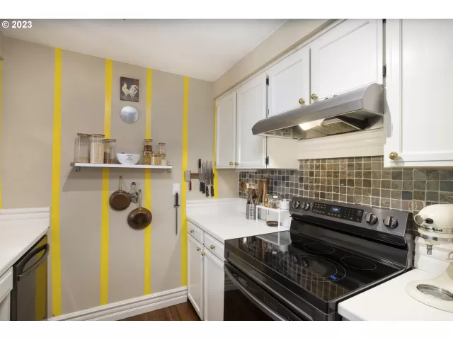 MLS: 23223531 Condo For Sale