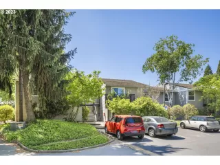 Photo #3: 23223531 Listing