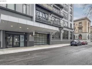 Photo #2: 23223595 Listing