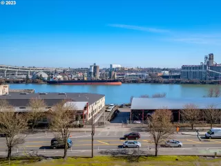 Photo #6: 23224584 Listing