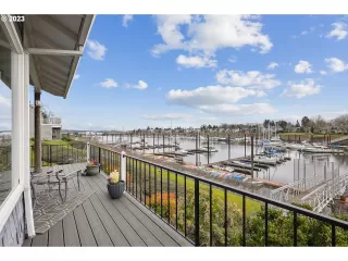 Photo #5: 23224815 Listing