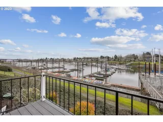 Photo #6: 23224815 Listing