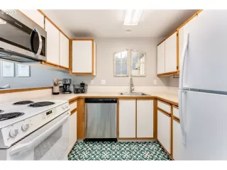 Photo #2: 23225695 Listing