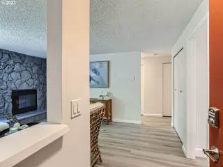 Photo #2: 23226060 Listing 