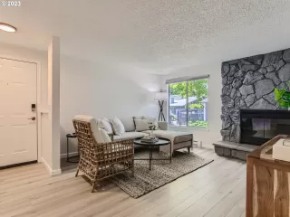 Photo #4: 23226060 Listing 