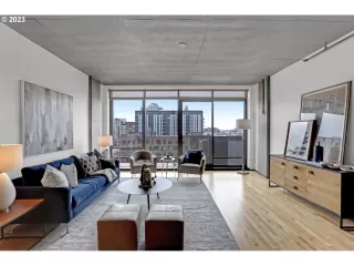 Photo #2: 23229435 Listing 