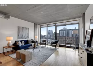 Photo #3: 23229435 Listing 