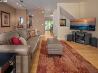Photo #6: 23230230 Listing