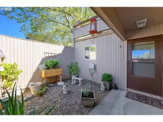 Photo #3: 23230280 Listing 