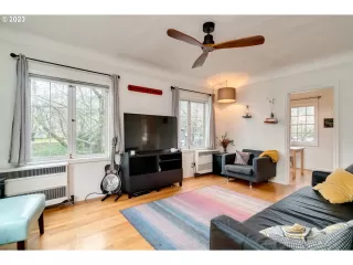 Photo #5: 23232659 Listing 