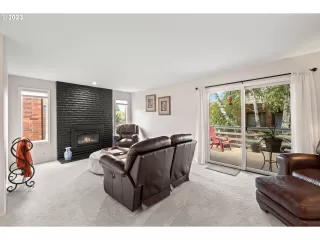 Photo #4: 23233336 Listing 