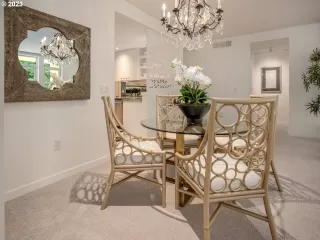 Photo #4: 23233517 Listing