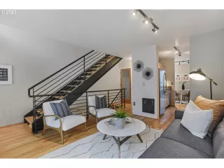 Photo #1: 23233678 Listing