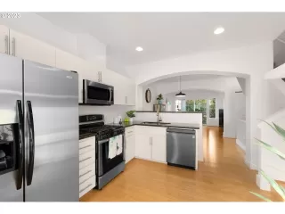 Photo #3: 23234400 Listing 