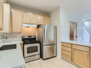 Photo #4: 23235887 Listing