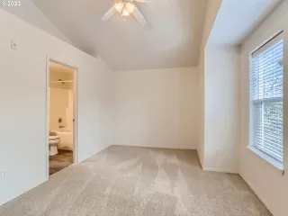 Photo #5: 23235887 Listing