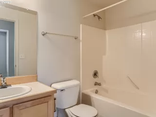 Photo #6: 23235887 Listing