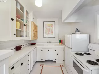 Photo #4: 23236806 Listing