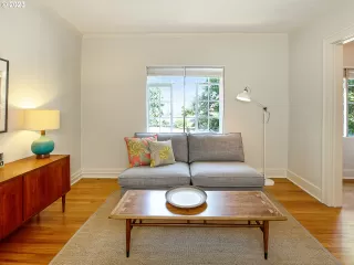 Photo #6: 23236806 Listing