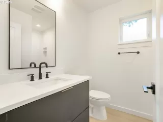 Photo #6: 23236855 Listing