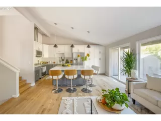 Photo #5: 23237054 Listing 