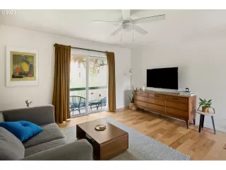 Photo #6: 23237081 Listing