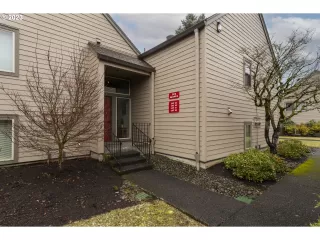 Photo #3: 23237437 Listing