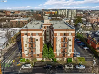 Photo #1: 23237889 Listing