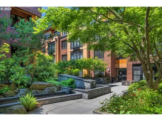 Photo #1: 23237910 Listing