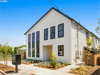 Photo #5: 23238673 Listing 