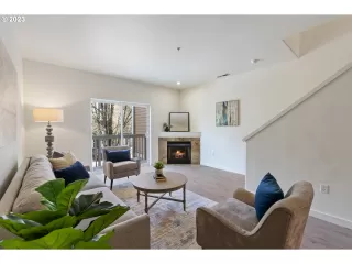 Photo #6: 23239131 Listing