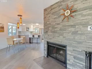 Photo #5: 23239190 Listing 