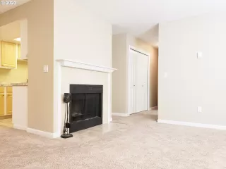 Photo #5: 23239712 Listing 