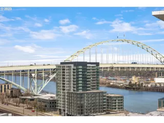 Photo #2: 23241313 Listing