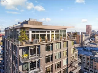 Photo #6: 23241313 Listing